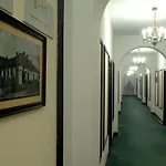 Hotel \