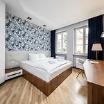 Apartment Premium Old Town By Your Freedom