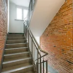 Rent Like Home - Plac Mirowski 12