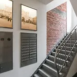 Rent Like Home - Plac Mirowski 12