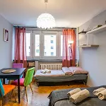 Legendary Women\'S Apartment