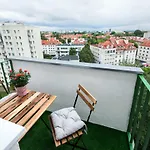 Superapart Belwederska A Ministudio, Balcony, Kitchen, Pet-Friendly, Tv & Wifi