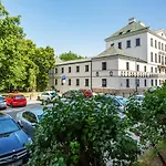 Apartments Warsaw Solidarnosci By Renters