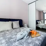 Comfortable Apartment In Warsaw