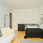Lucka Rooms - California Dreaming B24.2