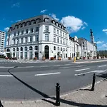 Old Town Grand Theatre Apartment