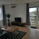 Hennela Apartment