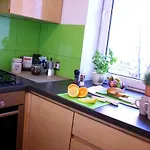 Stylish And Spacious By Cooee Apartments