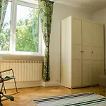 Slow Life Apartment Next To Metro Station