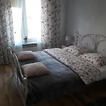 Green Point Warsaw Apartment