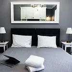 Apartment Hoza 50 With A Balcony In Close Center