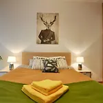 Mlociny Metro Apartment