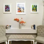 Clicktheflat Palace Of Culture Art Apartment
