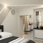 Novel Mini