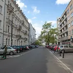 Warszawa, Centrum, Wiejska 15, Kamienica