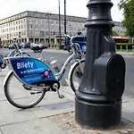Warszawa, Centrum, Wiejska 15, Kamienica