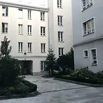 Beautiful Apartment In The Heart Of Warsaw, Poznanska