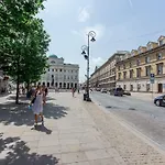 Luxury And Comfortable- Golden Apartments- Royal Street