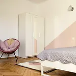 New Life Apartment Next To Metro Station