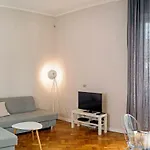 Zoli Apartment