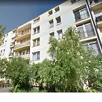 Studio Close To Old Town And Metro!