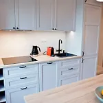 Apartment Next To The Old Town & Krasinski Garden