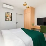 Rent Like Home - Lucka 18 Na Zicher