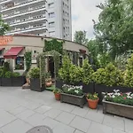 Mokotowska 67 Prywatne Mieszkanie Z Balkonem W Centrum Miasta I W Poblizu Ambasady Usa Samodzielne Zameldowanie! Self Check-In System!