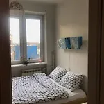Oleandrow House