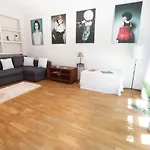 Cosy And Bright- Golden Apartments- Old Town