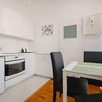 Plac Konstytucji Studio