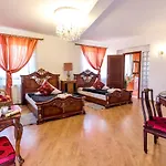 My Warsaw Residence - Czarny Kot