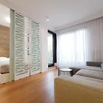 Come&Stay Apartments Ochota
