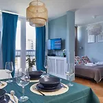 Park Mirowski Apartment