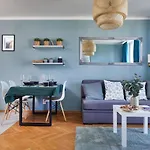 Park Mirowski Apartment