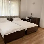 Two&Two Airport Apartments