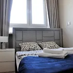 Prudentia Apartments Cybernetyki