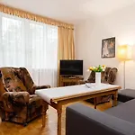 Comfy & Spacious Apartment Warsaw By Noclegi Renters