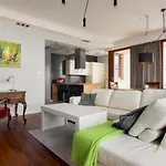 Hlonda Deluxe Apartment With Terrace