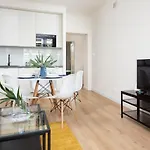 Family City Center Apartment By Renters Prestige
