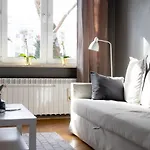 Saska Kepa Modern Apartment
