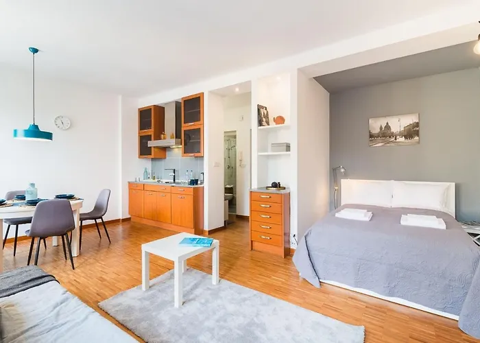 Rent Like Home - Piwna 49