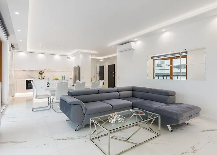 Karolkowa 28A - Luminous Apartment With Balcony By Renters Prestige