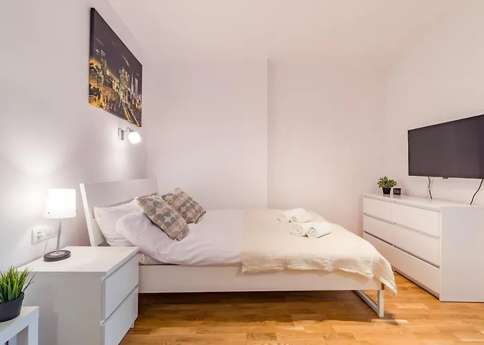 Rent like home - Złota 65