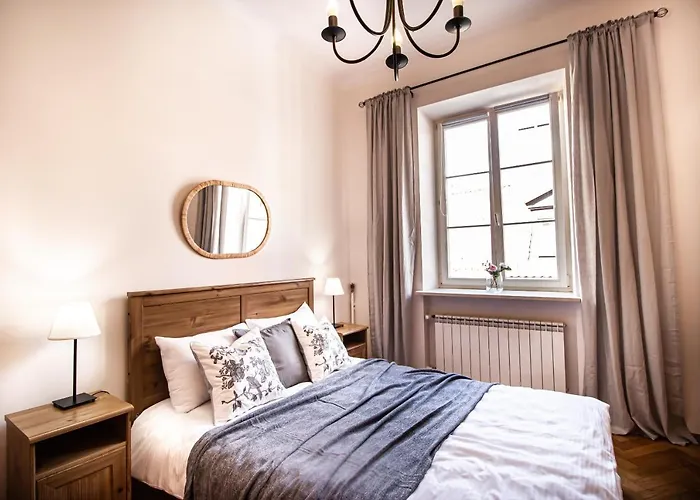 Świętojańska Old Town Apartment
