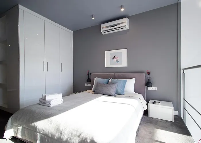 Qbik Loft Modern Apartment