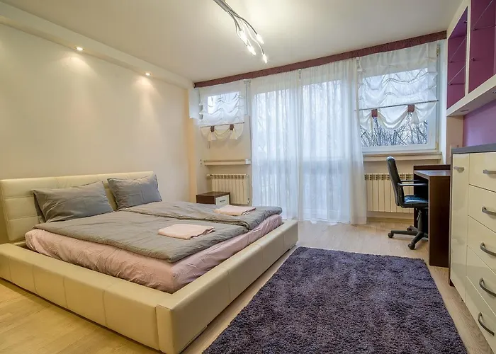 Modern & Central- Golden Apartments - City Center