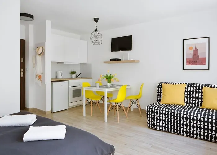 Flat Zlote Tarasy Street
