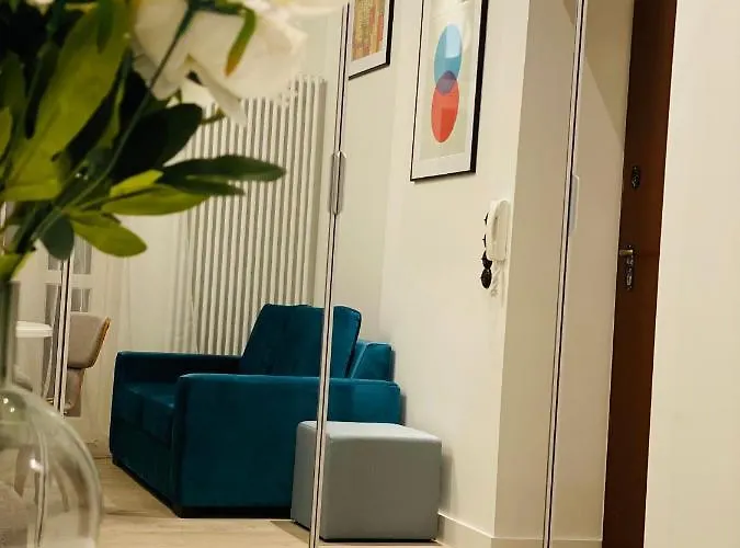 1 Syp, Kawa Vertuo, Kosmetyki Ada, 3 Min Metro Wilenska, By Visitwarsaw Apartments
