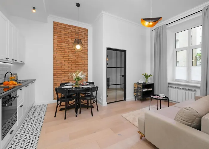 Oomph Warsaw Central 2 Bedroom Apartment